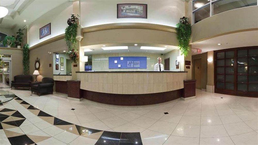 Holiday Inn Express Calgary South By Ihg Exterior foto
