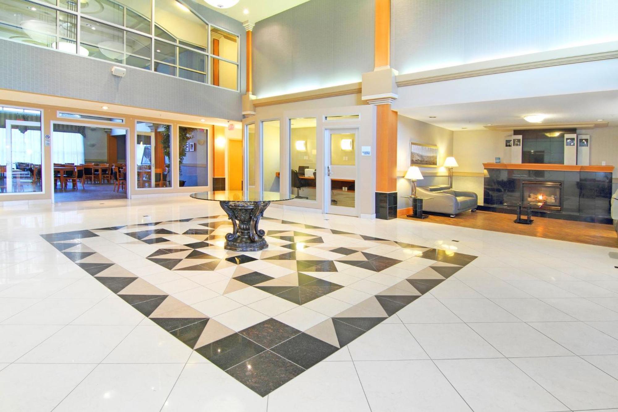 Holiday Inn Express Calgary South By Ihg Exterior foto