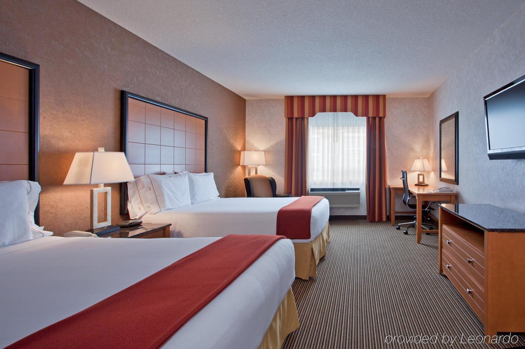 Holiday Inn Express Calgary South By Ihg Exterior foto